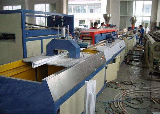 Double machine d'extrusion de Wpc de conception de vis/chaîne de production composée en plastique en bois